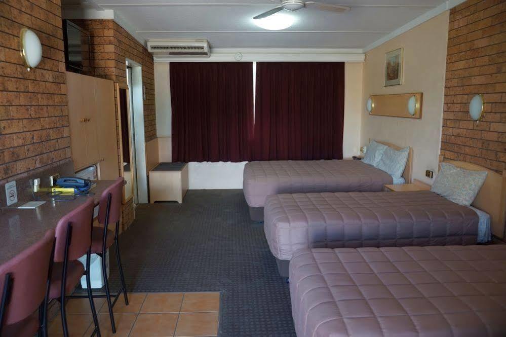 Nandewar Motor Inn Narrabri Buitenkant foto